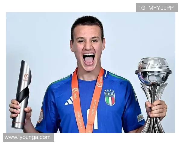 足球运动员斯科达的职业生涯与成就回顾及未来发展展望