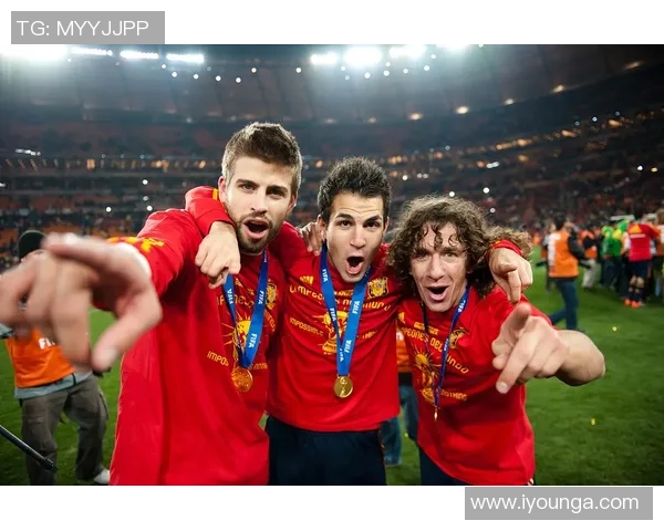 足球帅哥玩奴微博揭秘球场背后的趣事与生活点滴